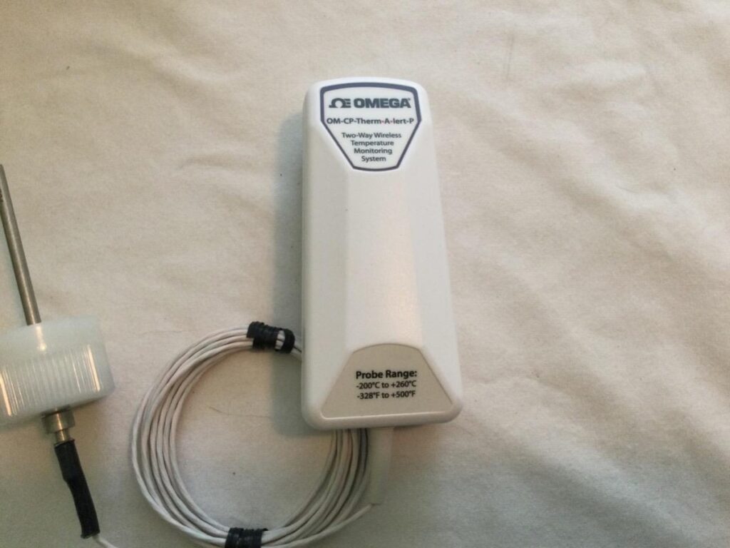 giám sát nhiệt độ từ xa MadgeTech THERM•A•LERT-P phòng thí nghiệm