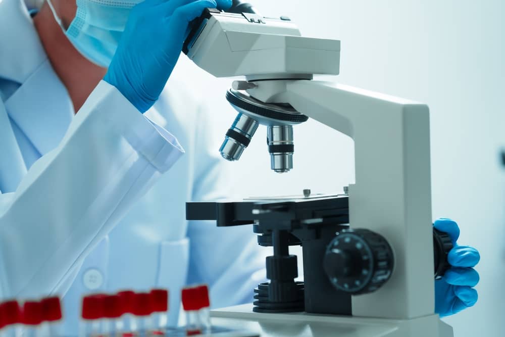 ứng dụng nhuộm Giemsa chuyên sâu trong huyết học