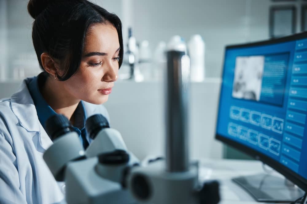 Lợi ích của kính hiển vi online