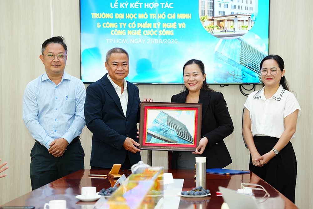 Hợp tác Lintech với Đại Học Mở TP. HCM