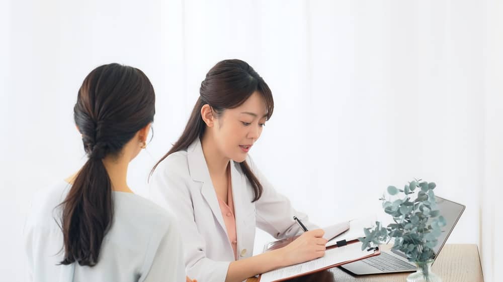 Khi phát hiện vệt trắng cổ tử cung nên làm gì